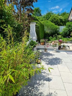 Ausschnitt Terrasse EZ m. Steinkamin