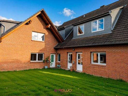 Hoffläche mit 3 Wohnungseingängen