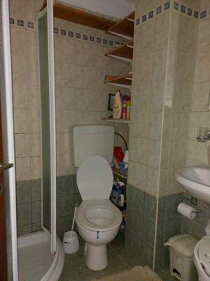 Kreta, Mochlos: Dreistöckige Wohnung direkt am Meer zu verkaufen