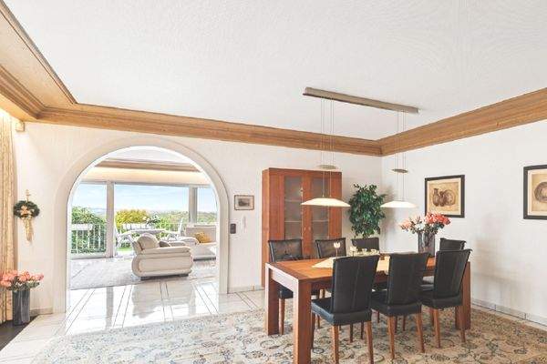 EG Essen und Zugang Wohnen und Wintergarten