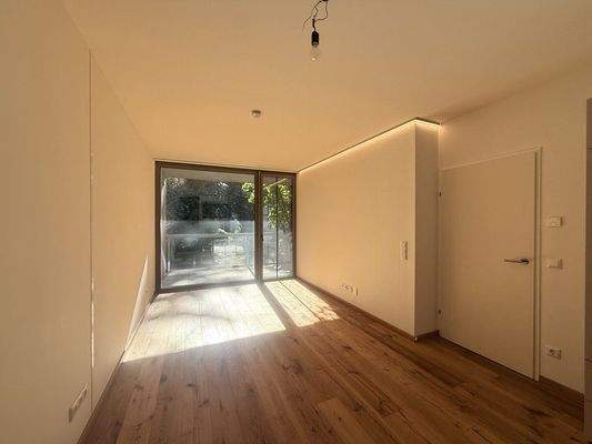 Heller Wohn- und Essbereich