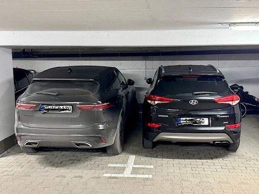 zwei Tiefgaragenplätze