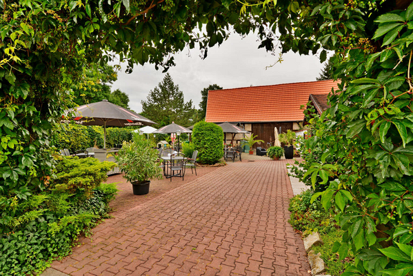 Eingangsbereich Biergarten.png