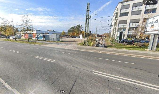 Einfahrt Baugrundstück.jpg