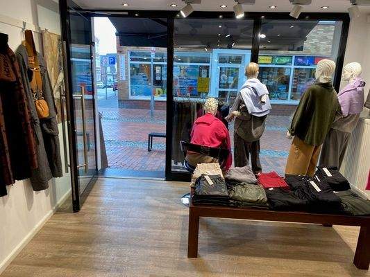 Geschäftshaus - Ladenfläche