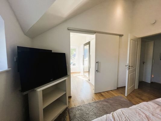 Schlafzimmer Bild 2