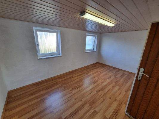 Nebegengebäude Raum