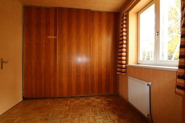 kleines Zimmer im Erdgeschoss