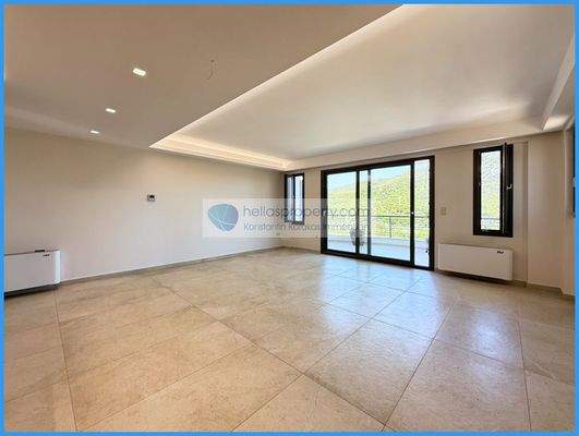 f1701678ff764e8280c500812e995aa1-original