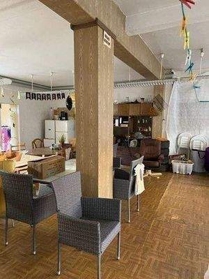 Gewerbeeinheit im Haus