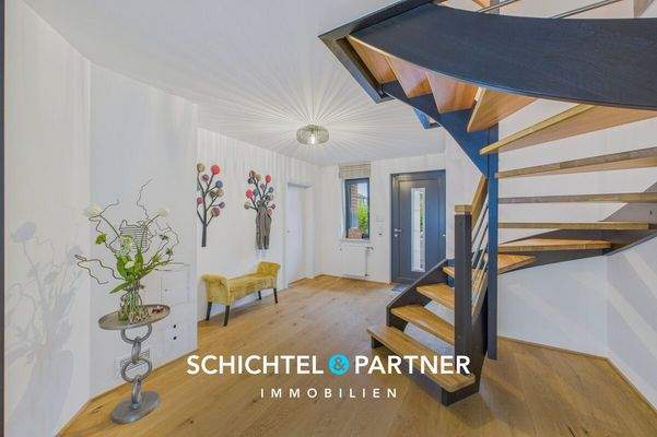 S&P | Eingangsbereich