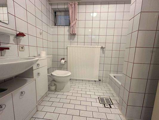 Gartenebene: Duschbad