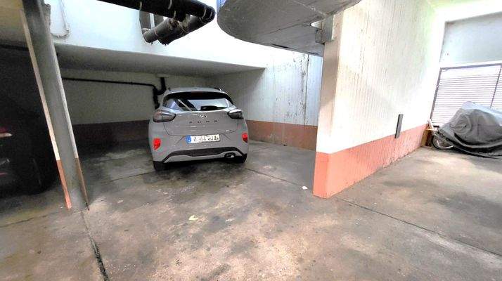 sehr großer TG-Platz