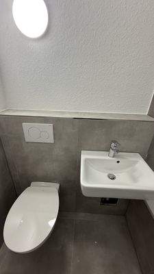 WC und Waschbecken