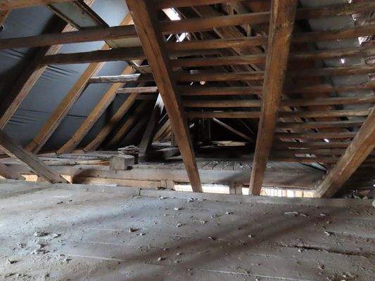 Dachgeschoss ausbaufähig