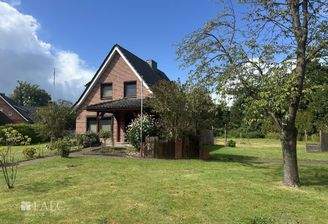 Seitlicher Blick von der Straße 