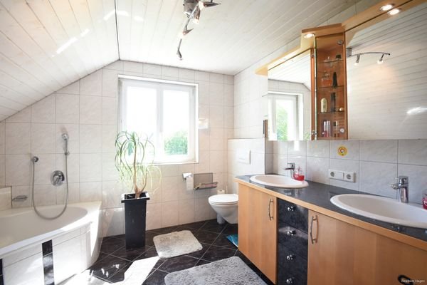 1 OG Badezimmer