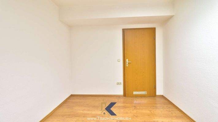 Büro/Ankleide/weiteres Zimmer