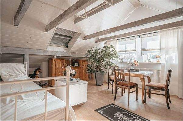 Wohnzimmer im Dachgeschoss