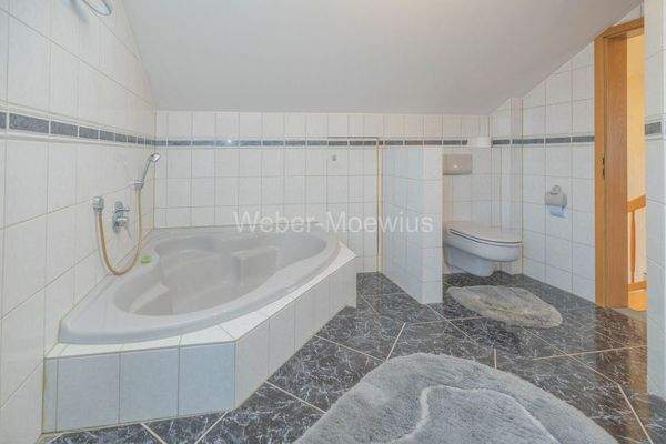 3486 Wannen-Duschbad DG c