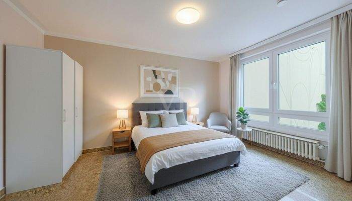 Schlafzimmer zur Hofseite