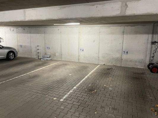 Tiefgaragenplatz