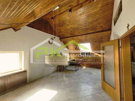 Studiozimmer im Dachgeschoss