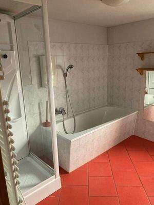 Bad (vor Vermietung)