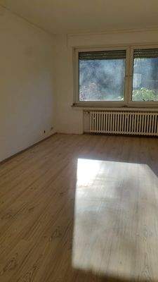 Wohnzimmer linke Ansicht.jpeg