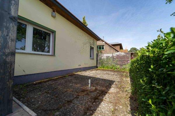 Außenansicht + Garten