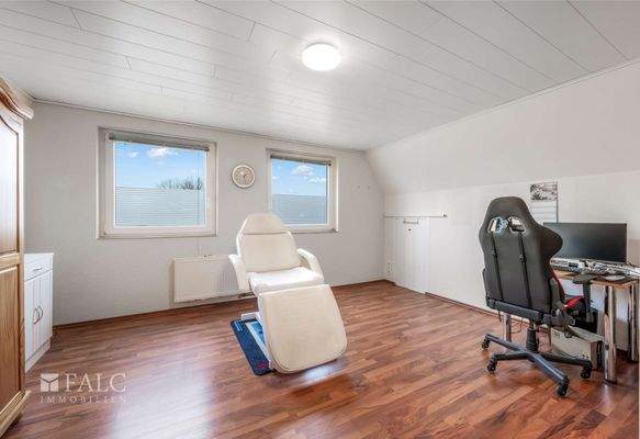 Arbeits-/Kinderzimmer