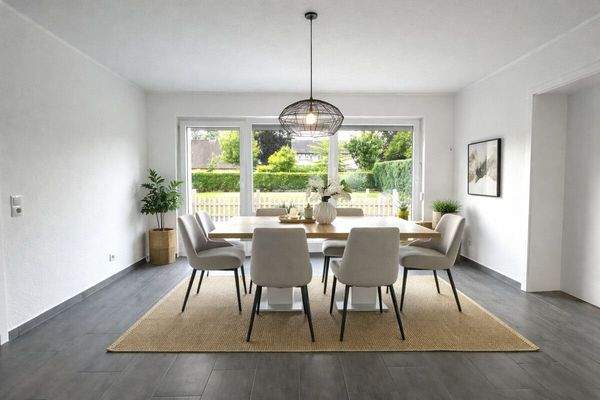 Bespielbild Esszimmer