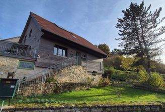 Frontansicht Haupthaus Wohnung Nr. 1.jpg