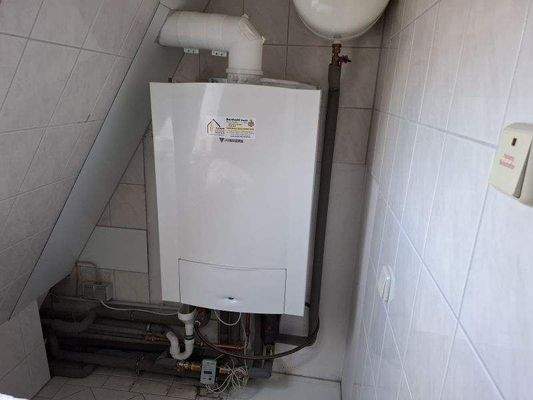 Heiztherme im WC/Spitzboden