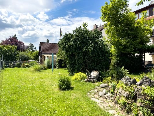 Großzügiges Gartengrundstück