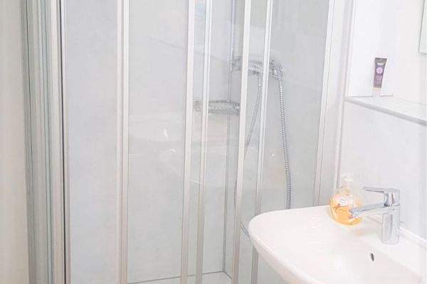 günstiges Zimmer in Stuttgart für Ihr Wohnen auf Zeit 3.jpg