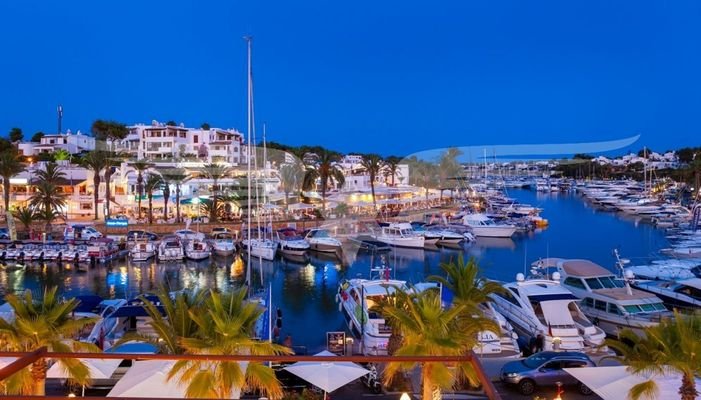 Cala d’Or Hafen bei Nacht