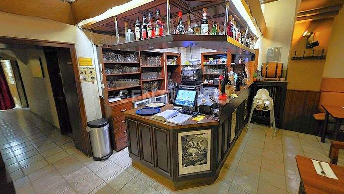 Buffetbereich mit modernem Kassensystem