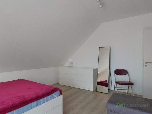 Kommode und Kleiderschrank