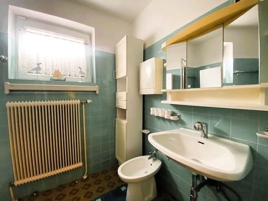 Badezimmer EG