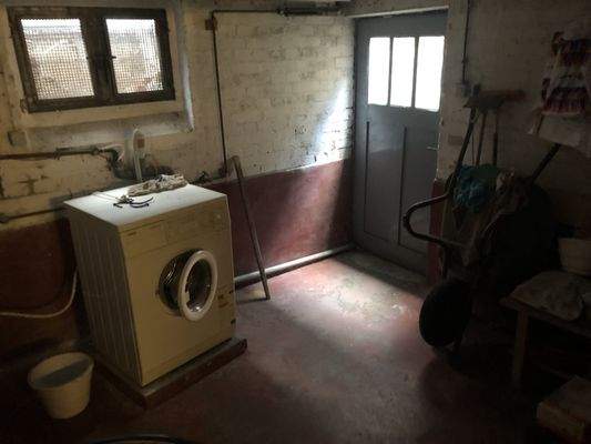 Waschkeller mit Außentreppe