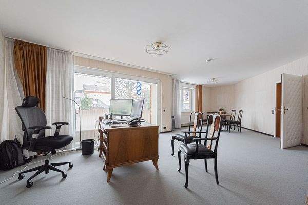 Büro 1 - Gegenansicht 3.jpg