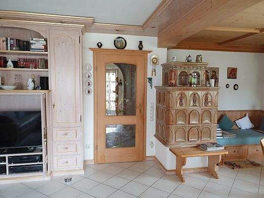 der Kachelofen sorgt für Wärme und Gemütlichkeit 