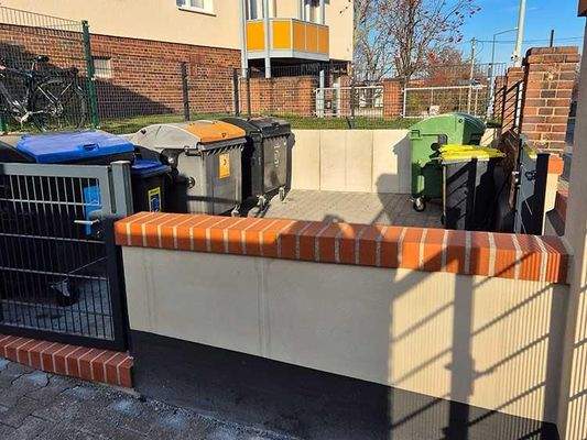Neu errichteter Mülltonnenstandort