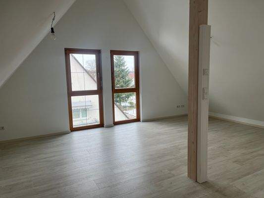 lichtdurchfluteter Spitzboden.JPG