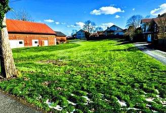 Thaining Baugrundstück (KI generiert)