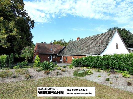 Einfamilienhaus mit Zwischenbau und Altbau