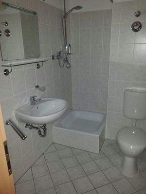 O1618 WE 37 Bad - Kopie.jpg