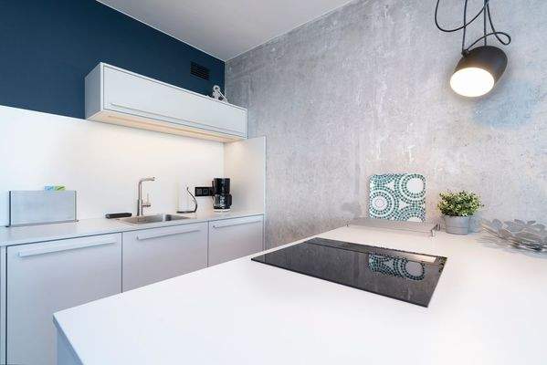 Modern ausgestattete Küche.jpg