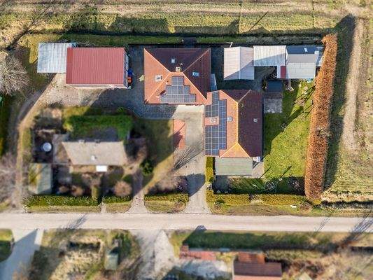 Gesamtes Grundstück